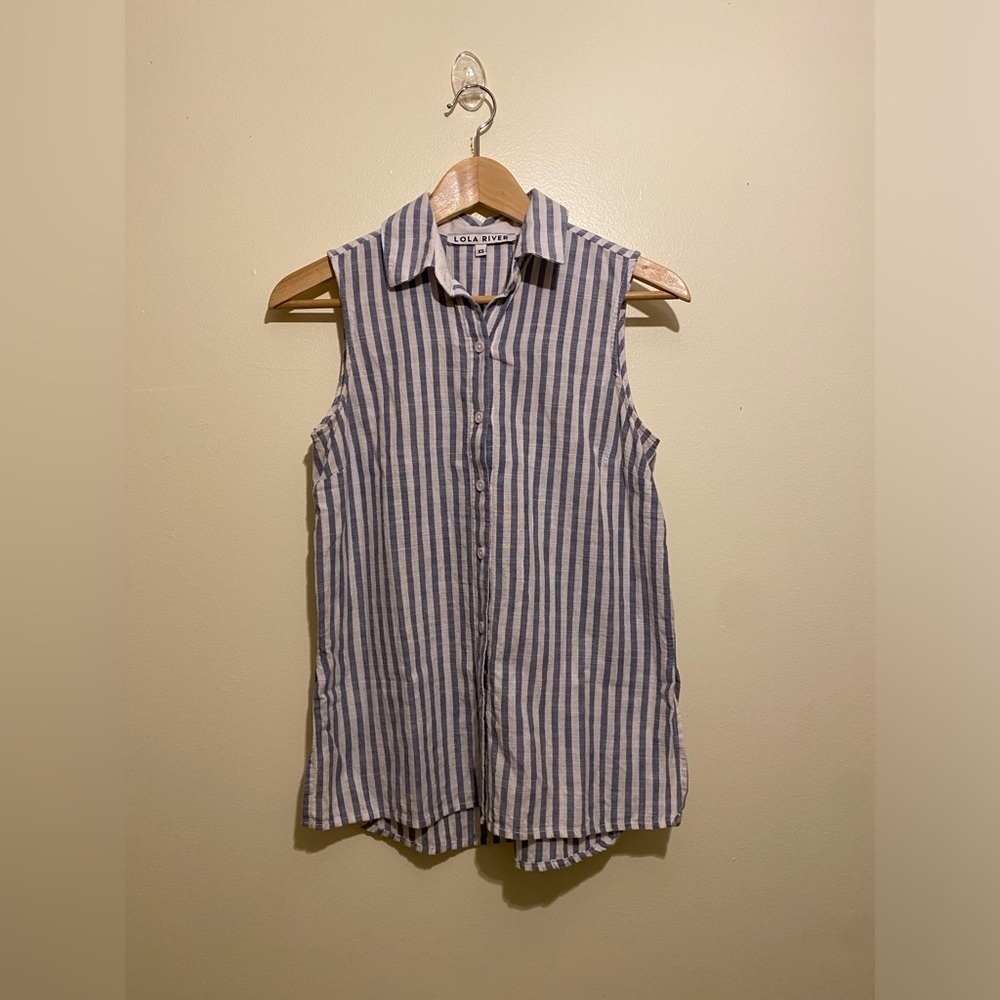 LOLA RIVER Blue and White Striped Button Down Sleeveless Shirt. Size XS